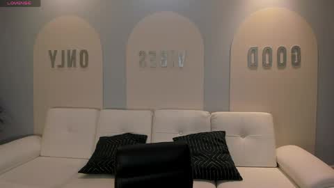 Sunny Rivers online show from May 9, 2026, 11:37 am