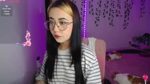Snapshot of sunset_pienk chatting on December 3, 2024, 2:58 am Sunset online show from December 3, 2024, 2:58 am