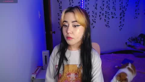Snapshot of sunset_pienk chatting on December 7, 2024, 1:36 am Sunset online show from December 7, 2024, 1:36 am