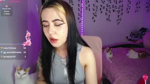 Snapshot of sunset_pienk chatting on December 11, 2024, 5:53 am Sunset online show from December 11, 2024, 5:53 am