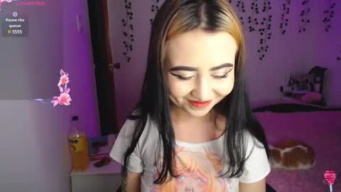 Snapshot of sunset_pienk chatting on December 13, 2024, 4:11 am Sunset online show from December 13, 2024, 4:11 am