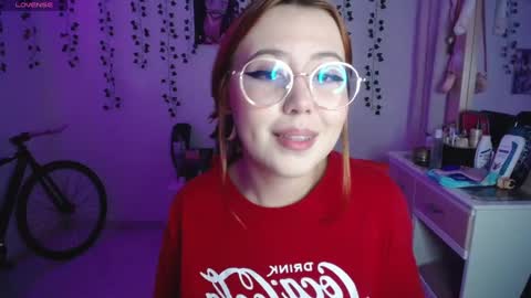 Snapshot of sunset_pienk chatting on September 11, 2025, 3:28 am Sunset online show from September 11, 2025, 3:28 am