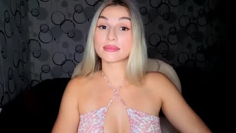 Snapshot of sunsetwithava chatting on August 2, 2026, 6:06 pm sunsetwithava online show from August 2, 2026, 6:06 pm