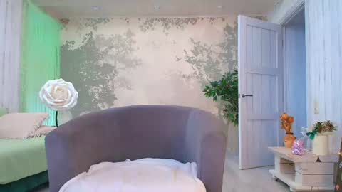 Eva  online show from June 29, 2026, 4:30 am