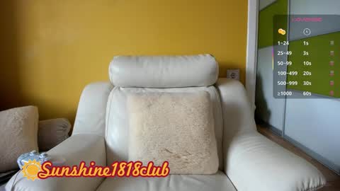 Snapshot of sunshine1818club chatting on October 6, 2025, 7:17 am Angela  Sunshine1818club online show from October 6, 2025, 7:17 am