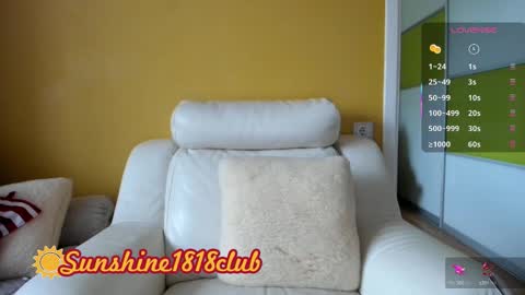 Snapshot of sunshine1818club chatting on October 17, 2025, 6:27 am Angela  Sunshine1818club online show from October 17, 2025, 6:27 am