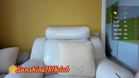 Snapshot of sunshine1818club chatting on October 18, 2025, 6:16 am Angela  Sunshine1818club online show from October 18, 2025, 6:16 am