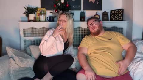 Ava online show from December 19, 2025, 11:45 pm