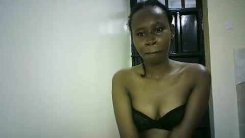 Snapshot of sunshine_g chatting on October 28, 2025, 9:06 pm Sunshine online show from October 28, 2025, 9:06 pm