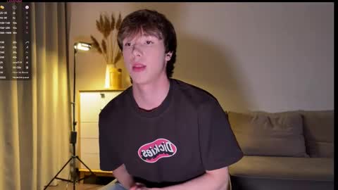 Snapshot of sunshinealex chatting on September 28, 2025, 2:06 am sunshinealex online show from September 28, 2025, 2:06 am