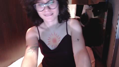 Hella online show from December 13, 2024, 4:49 pm
