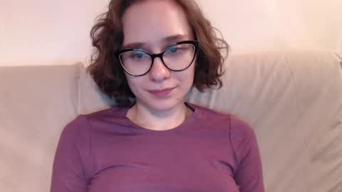 Snapshot of sunshinehella chatting on April 15, 2026, 7:58 pm Hella online show from April 15, 2026, 7:58 pm