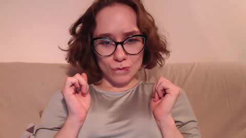 Snapshot of sunshinehella chatting on April 16, 2026, 9:39 pm Hella online show from April 16, 2026, 9:39 pm