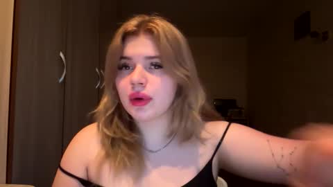 sunshinyflash online show from January 19, 2026, 1:15 pm