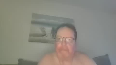 Sunspotbaby online show from May 6, 2026, 2:08 am