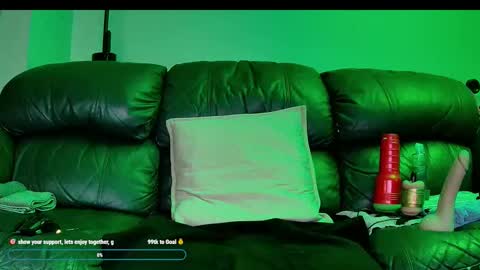 Snapshot of superduty5speed chatting on November 1, 2025, 3:52 am Thomas online show from November 1, 2025, 3:52 am