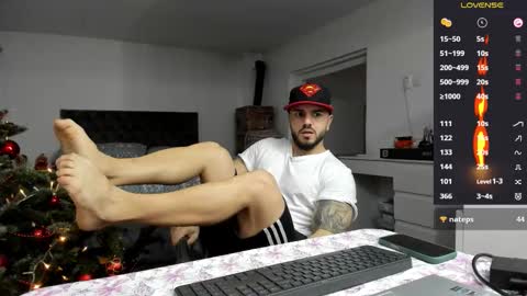 supermanboyxxl online show from December 4, 2025, 7:28 am