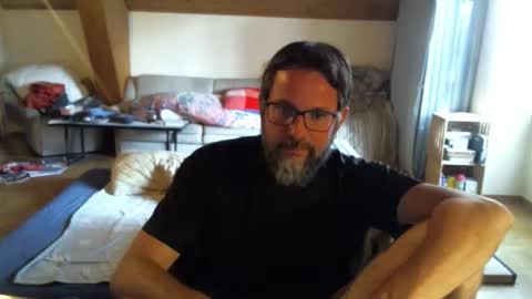 Snapshot of supersquirrel81 chatting on September 20, 2025, 3:57 pm supersquirrel81 online show from September 20, 2025, 3:57 pm