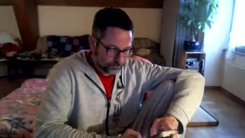 supersquirrel81 online show from March 7, 2026, 6:21 am