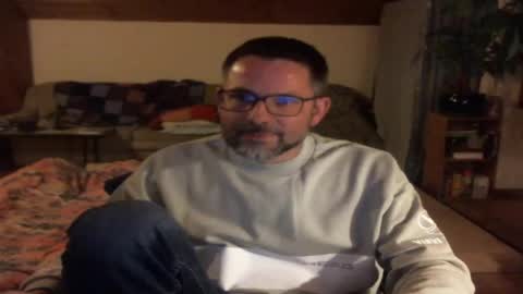 supersquirrel81 online show from April 28, 2026, 7:30 pm