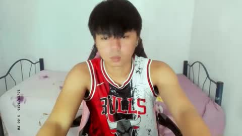 Snapshot of supr4m0 chatting on October 29, 2025, 9:00 am supr4m0 online show from October 29, 2025, 9:00 am