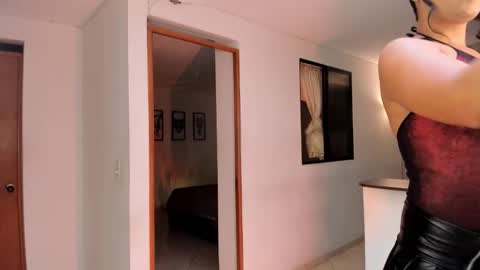 Snapshot of suprasexyjohn chatting on October 9, 2025, 6:17 pm llllSupra llll online show from October 9, 2025, 6:17 pm