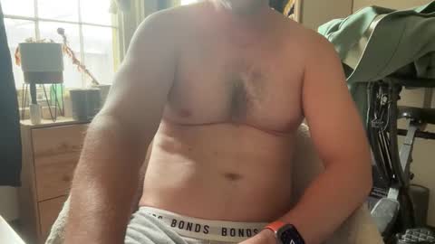 surfbro44 online show from February 10, 2026, 1:10 am