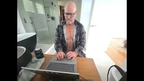 surfdog2908 online show from May 13, 2026, 12:52 am