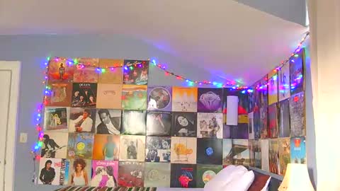 surferboy672 online show from December 17, 2025, 6:47 pm