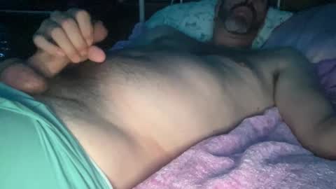 Snapshot of surfguy82 chatting on September 17, 2025, 4:47 am SurfGuy82 online show from September 17, 2025, 4:47 am