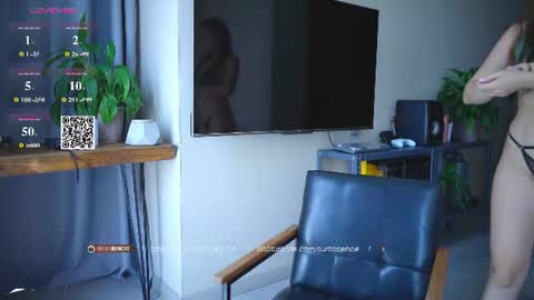 SOFIA  DAMIEN   PVT MODEL online show from July 21, 2026, 8:38 am