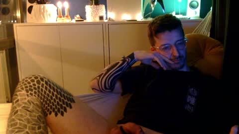 Snapshot of surgical_steel chatting on February 6, 2025, 10:43 pm SurgicalSteel online show from February 6, 2025, 10:43 pm