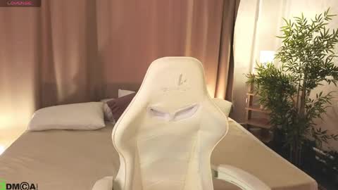 Snapshot of susan__clark chatting on April 18, 2026, 2:48 am Annie online show from April 18, 2026, 2:48 am