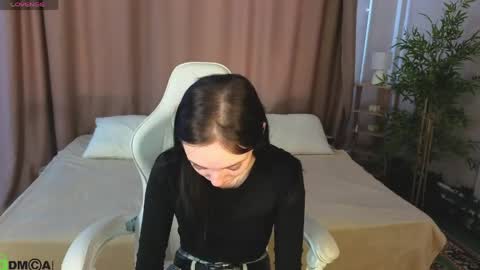 Snapshot of susan__clark chatting on April 28, 2026, 1:15 am Annie online show from April 28, 2026, 1:15 am