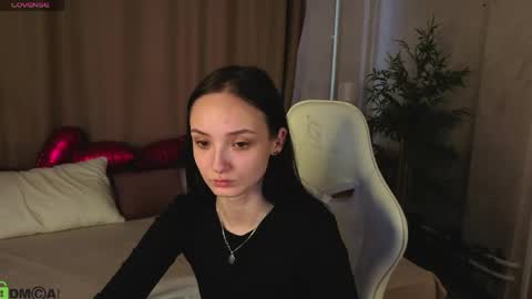 Snapshot of susan__clark chatting on May 6, 2026, 1:36 am Annie online show from May 6, 2026, 1:36 am
