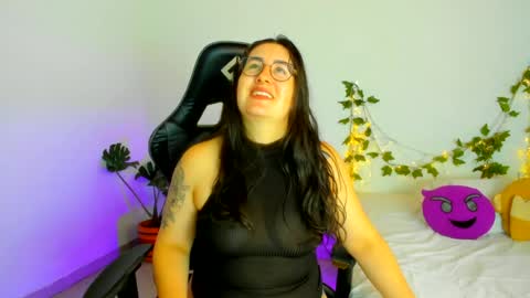 Dani online show from June 19, 2026, 7:39 pm