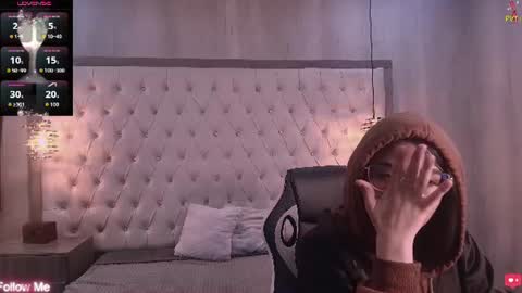 Snapshot of susan_voltaire chatting on June 13, 2026, 11:52 am susan_voltaire online show from June 13, 2026, 11:52 am