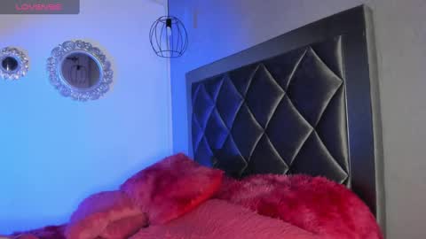 Susana W online show from September 9, 2025, 9:25 pm