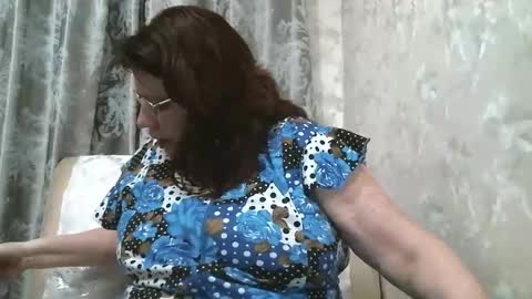 Snapshot of susanaahsun chatting on September 17, 2025, 11:01 am SusanaAhSun online show from September 17, 2025, 11:01 am