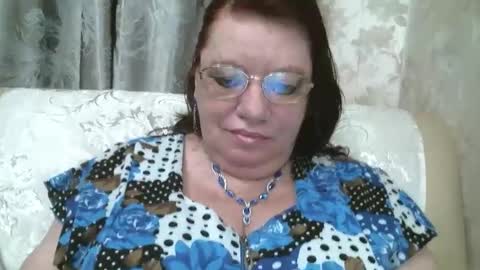 SusanaAhSun online show from May 6, 2026, 11:04 am