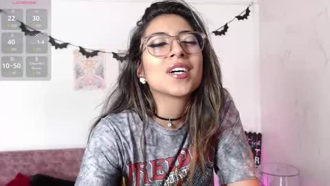 Susana hendrix    online show from October 29, 2025, 6:31 pm