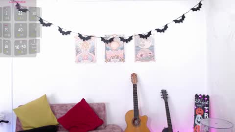 Susana hendrix    online show from October 31, 2025, 6:31 pm