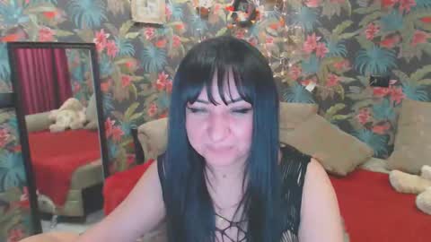 SusanLaNice online show from December 6, 2024, 3:22 pm