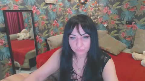 SusanLaNice online show from December 7, 2024, 8:05 pm