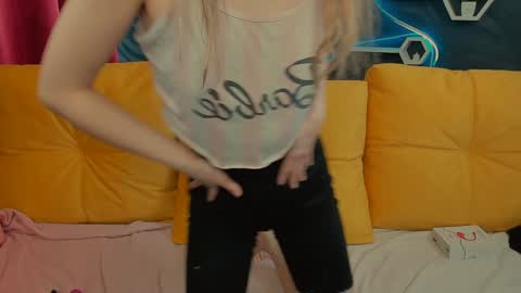 Snapshot of susannjohnson chatting on February 1, 2025, 6:21 am susannjohnson online show from February 1, 2025, 6:21 am