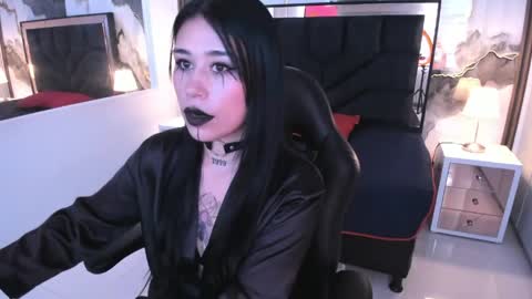 susanvilla online show from June 5, 2026, 8:14 pm