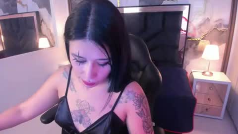 susanvilla online show from June 16, 2026, 8:11 pm