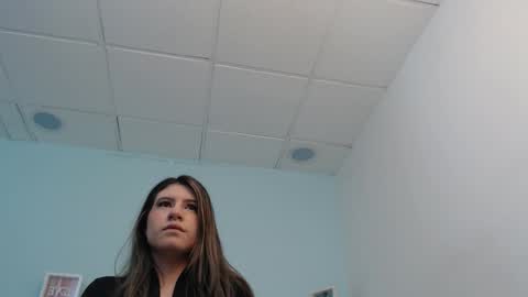 susanwilliams_ online show from February 5, 2026, 11:04 am