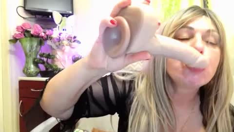 Snapshot of susienoreen chatting on May 15, 2026, 4:41 am SusieNoreen online show from May 15, 2026, 4:41 am