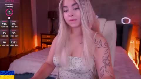 Snapshot of susiewood chatting on August 7, 2026, 8:00 pm Susie online show from August 7, 2026, 8:00 pm